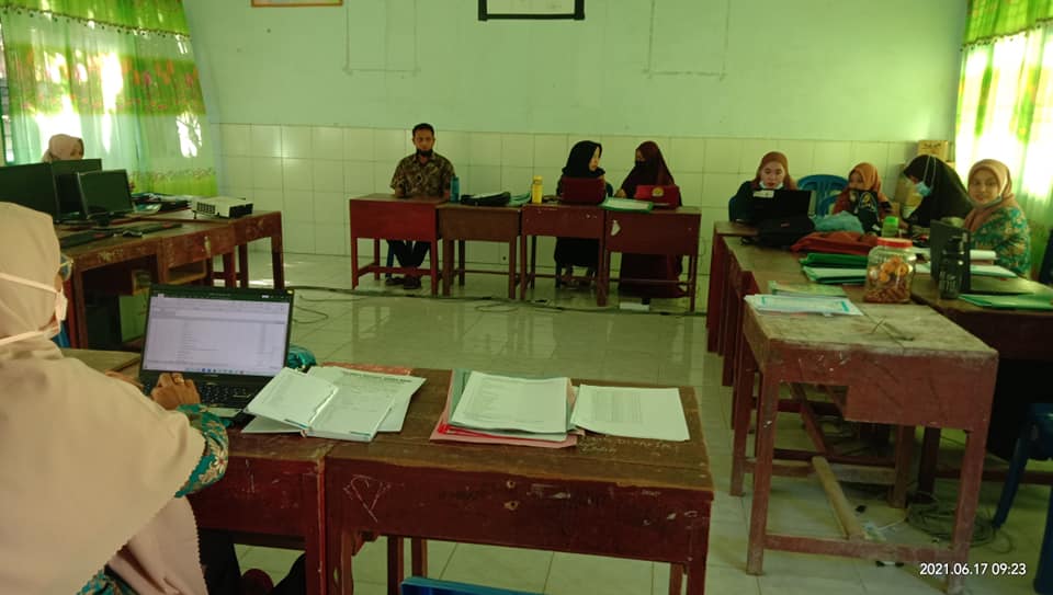 RAPAT KENAIKAN KELAS