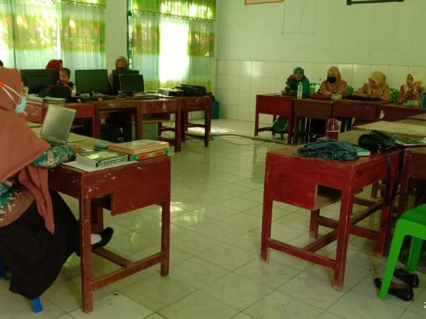 RAPAT PEMBAGIAN TUGAS